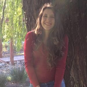 Meet your Posher, Alexia